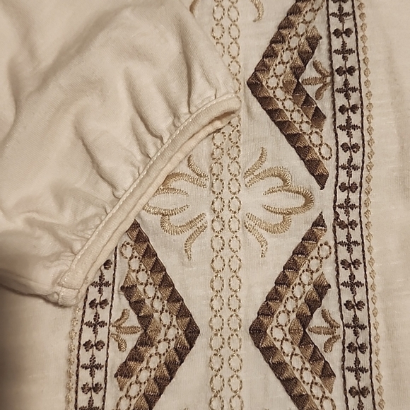 Aztec design top - Picture 3 of 4